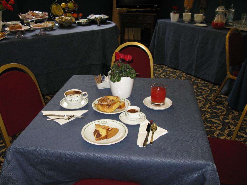 York Hotel Рим Екстер'єр фото