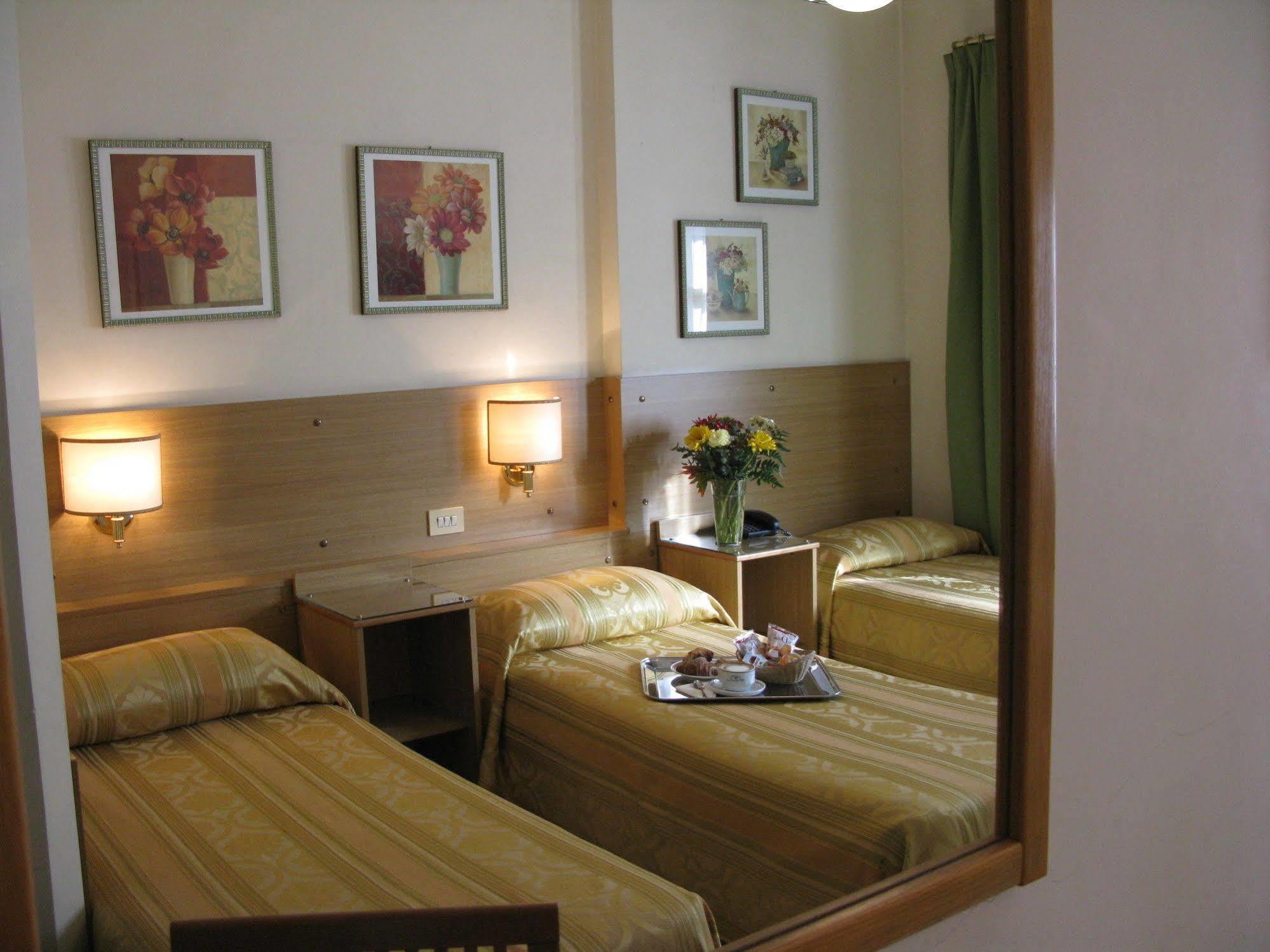York Hotel Рим Екстер'єр фото