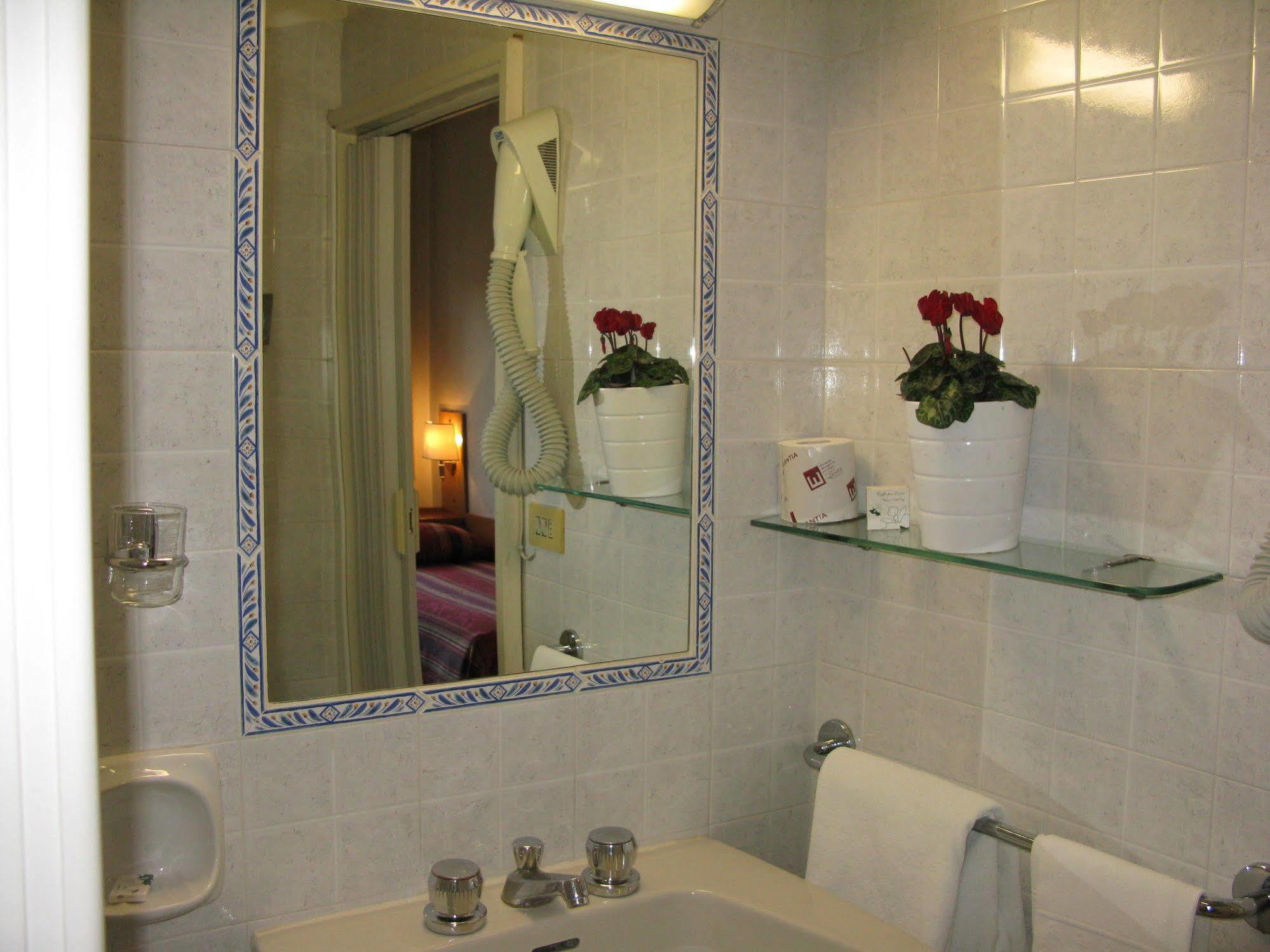 York Hotel Рим Екстер'єр фото