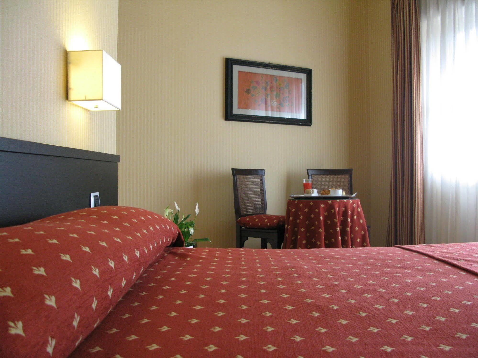 York Hotel Рим Екстер'єр фото