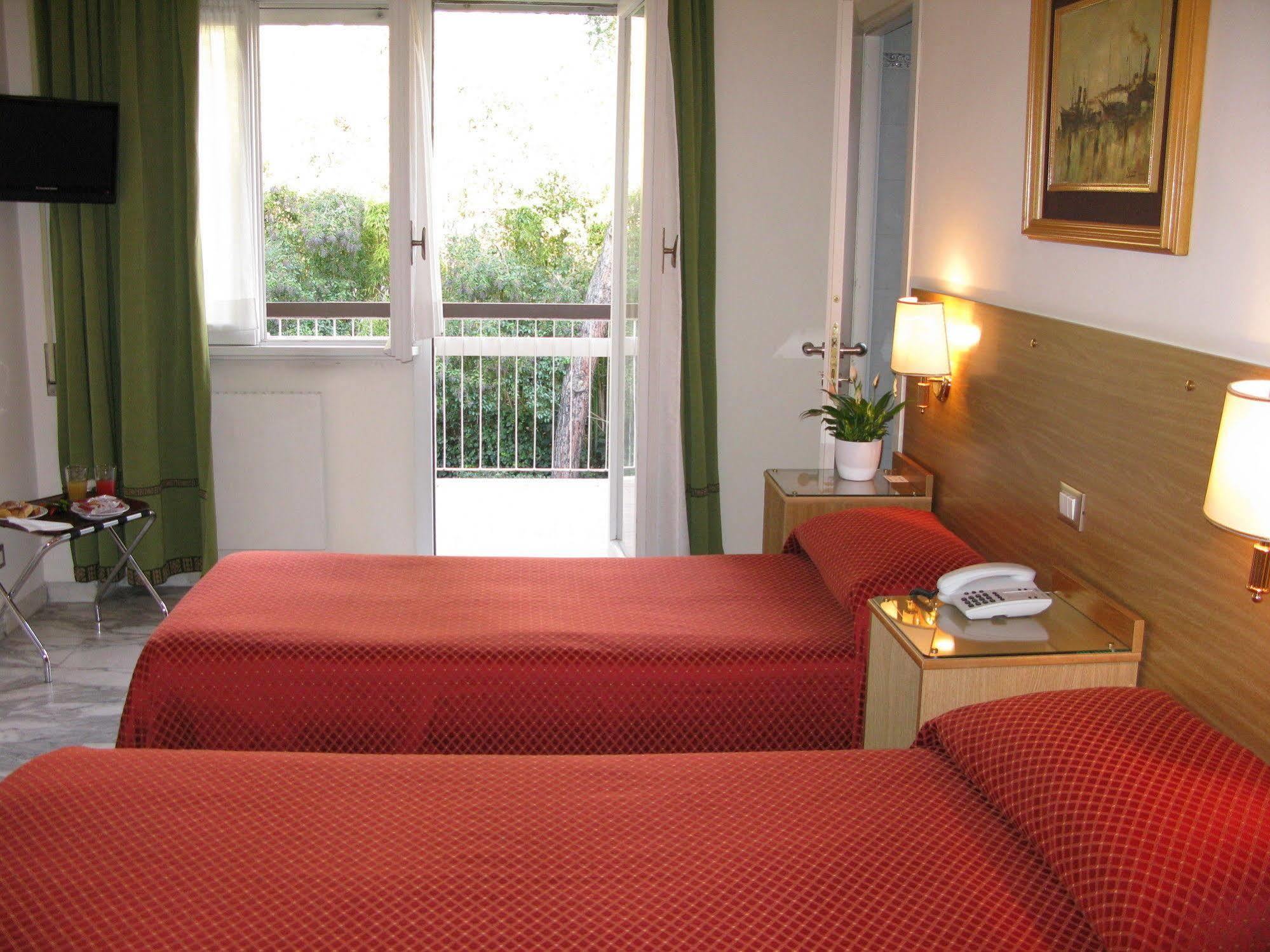 York Hotel Рим Екстер'єр фото