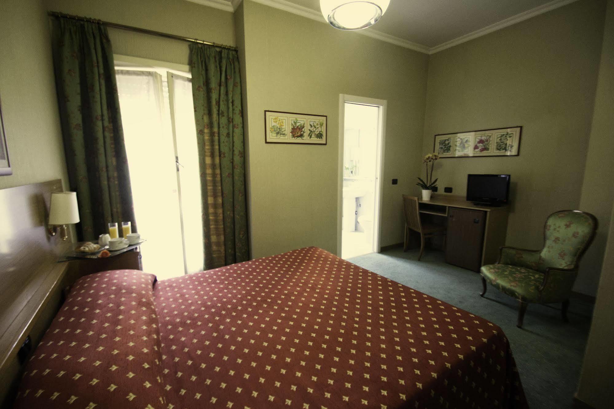 York Hotel Рим Екстер'єр фото